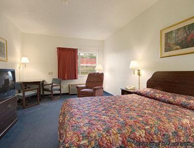 Super 8 By Wyndham Cresco Ia Otel Oda fotoğraf